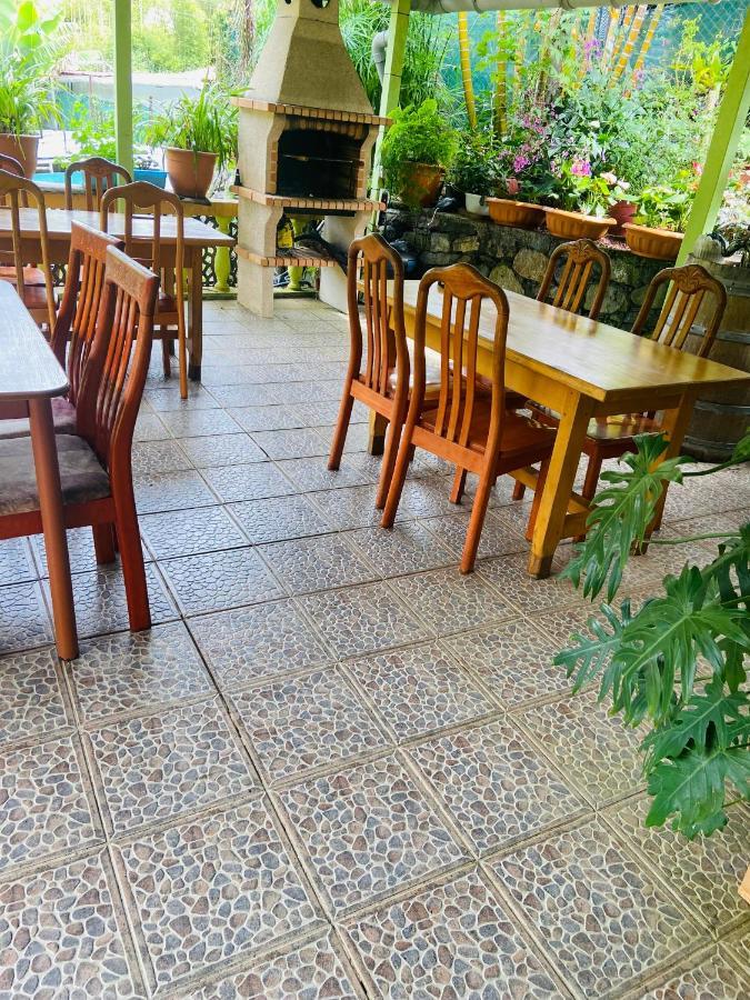 Chambres D'Hotes L'Orchidee Rose Салази Екстериор снимка