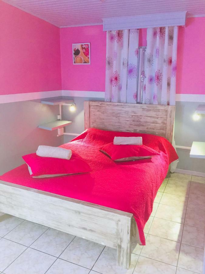 Chambres D'Hotes L'Orchidee Rose Салази Екстериор снимка